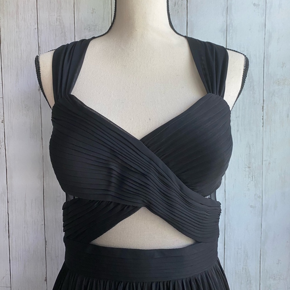 NWOT Betsy & Adams Sleeveless Cutout Gown - Picture 12 of 15
